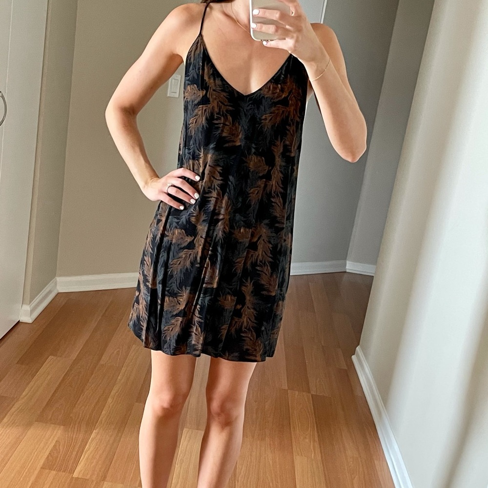 Aritzia Wilfred Free Dress